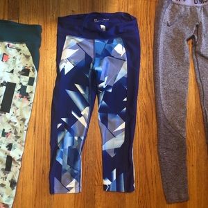 Under Armour compression leggings cropped